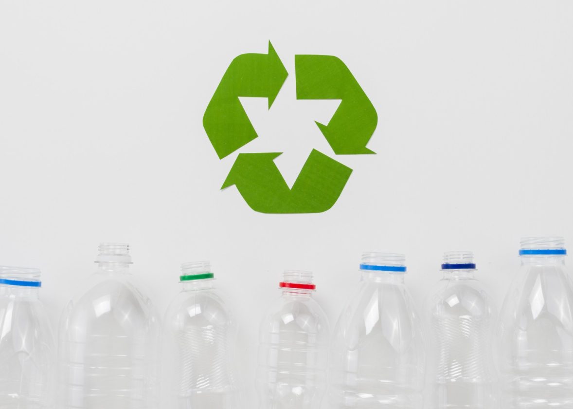 Reciclarea plasticului în mediul corporativ: Pași simpli cu impact mare