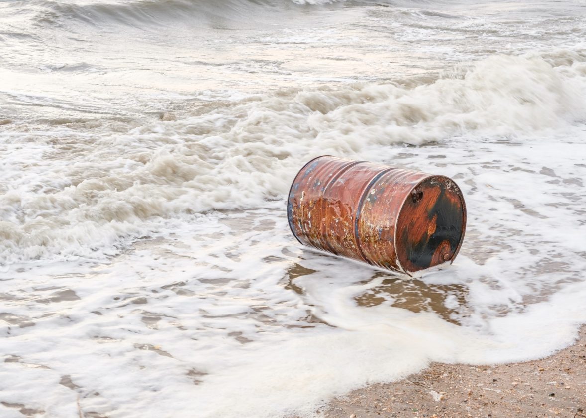 Poluarea apei și a solului: cum ne afectează viața și ce soluții există